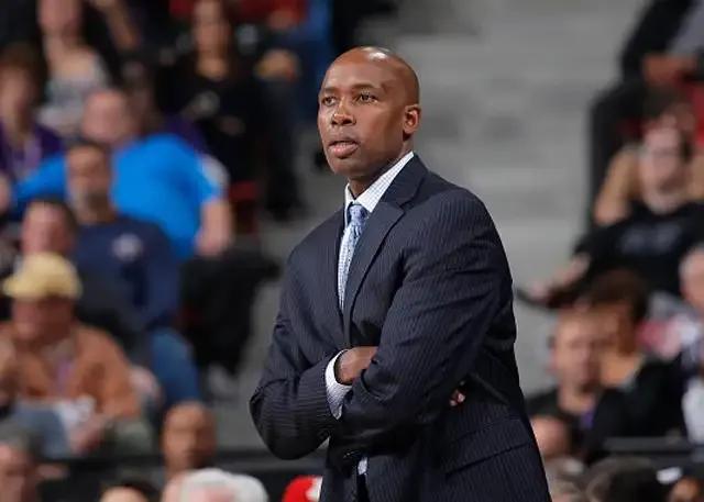 魔力宝贝私服战士职业玩法解析，坦克与输出兼备